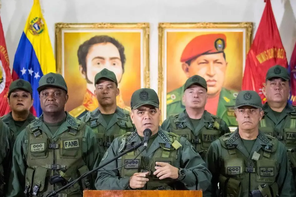 La conferenza stampa del ministro della Difesa venezuelano. (Foto Ansa)