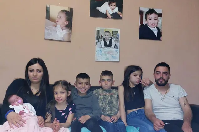 La famiglia di Osini al completo (archivio L'Unione Sarda)
