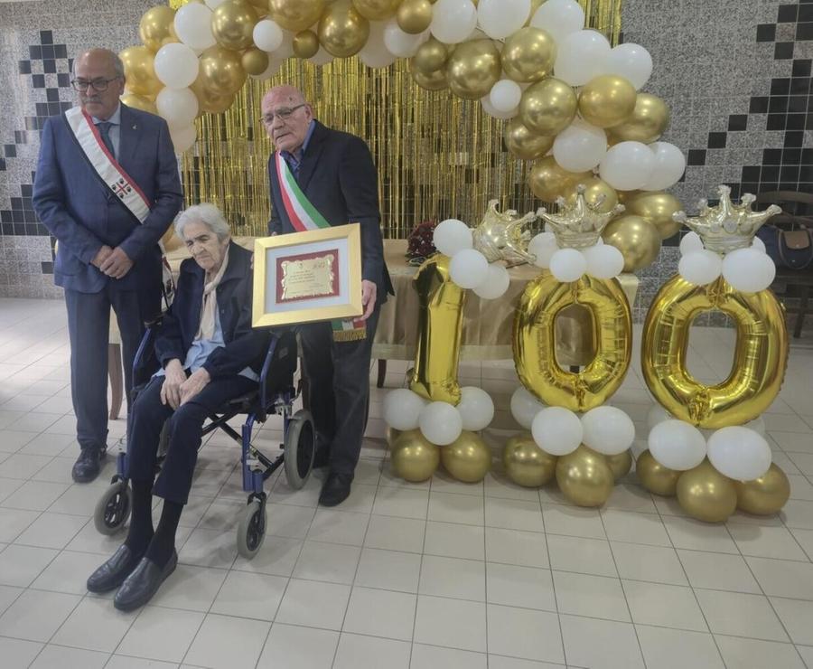Tzia Severina compie 100 anni: Ballao e San Vito uniti nella festa