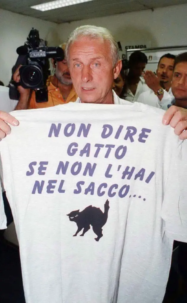 Un suo celebre detto stampato sulla maglia