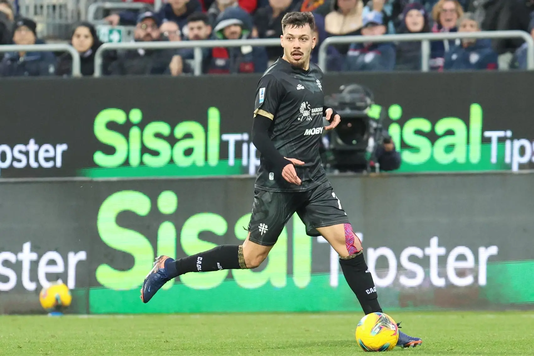 Gianluca Gaetano in Cagliari-Parma (foto Fabio Murru)