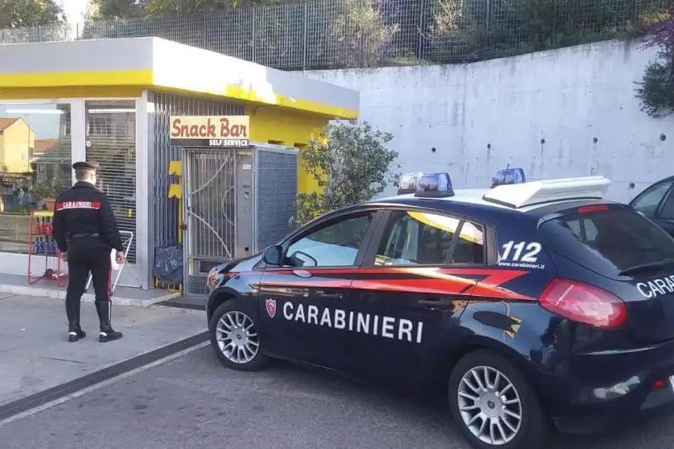 I militari sul posto (foto carabinieri)