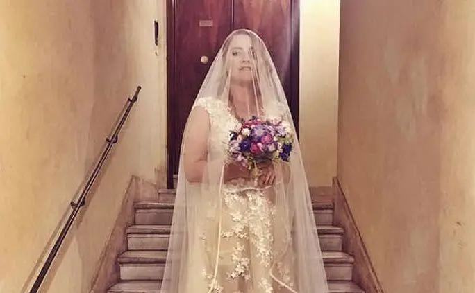Noemi vestita da sposa