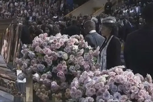 Un'immagine dai funerali