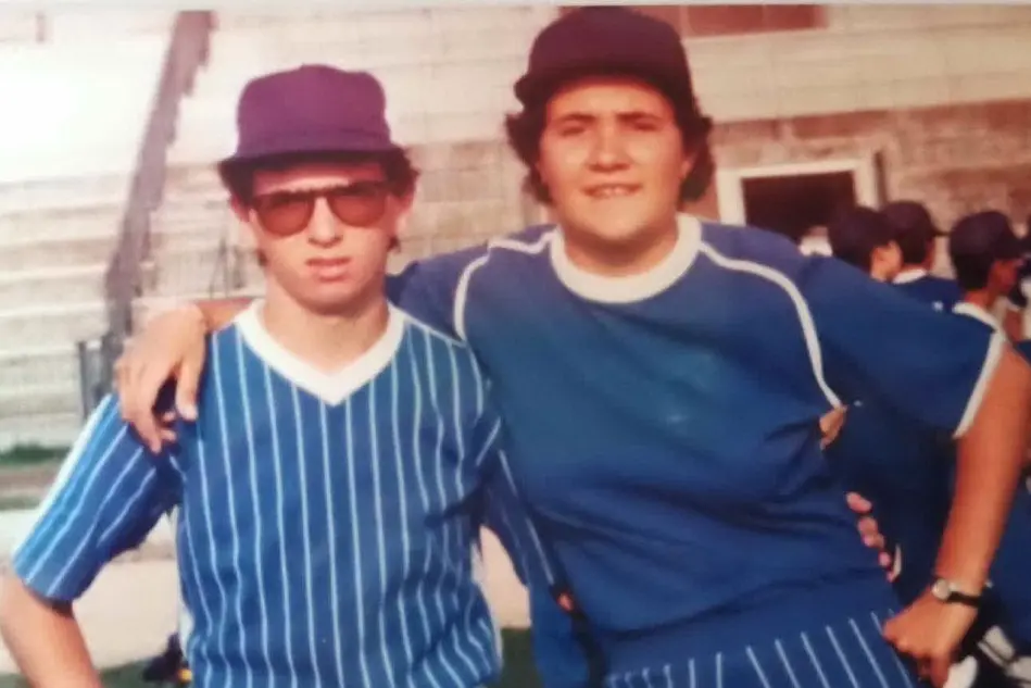 Tore Cherchi e Monica Drago, rispettivamente manager e coach dell’Alghero U12 a metà degli anni '80 (foto Vanna Chessa)