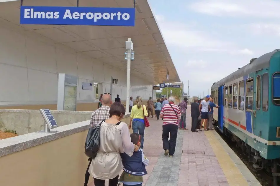 I primi passeggeri del treno Cagliari-Elmas aeroporto