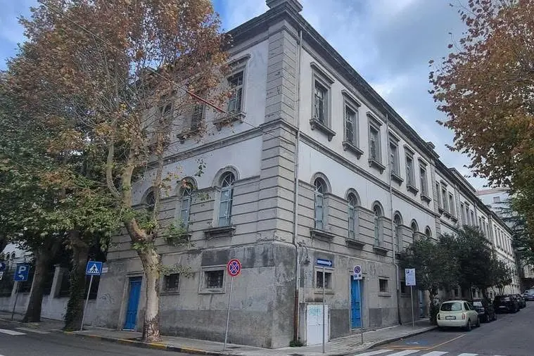 Nuoro, la scuola Podda (Foto F. Ledda)