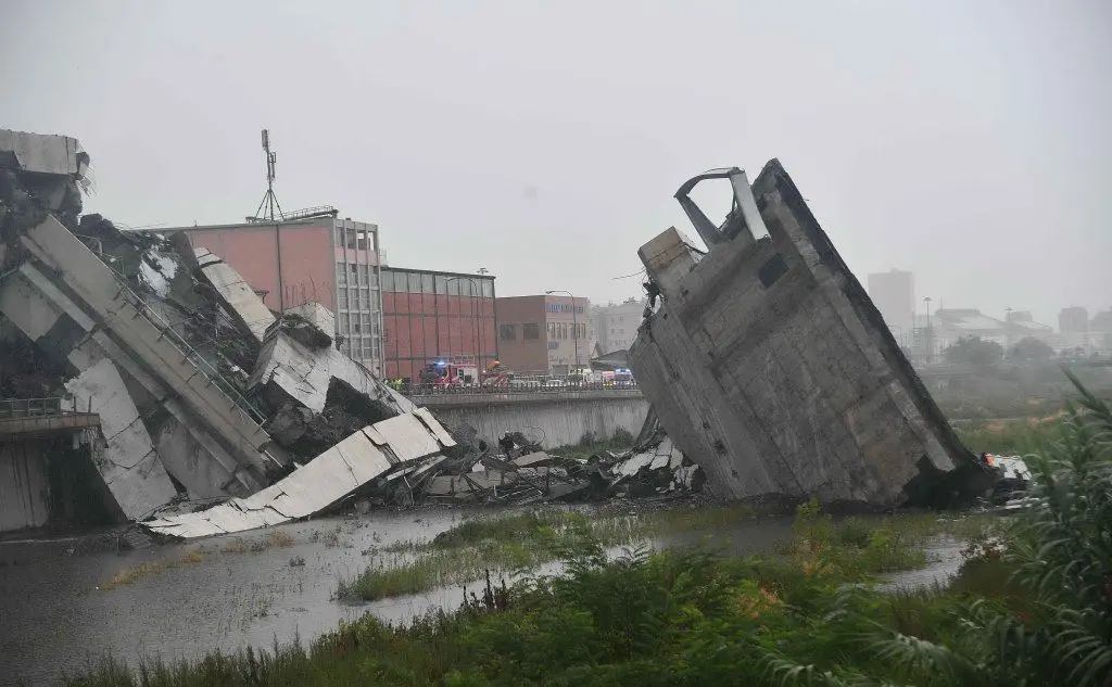 Il viadotto crollato: sono morte 43 persone