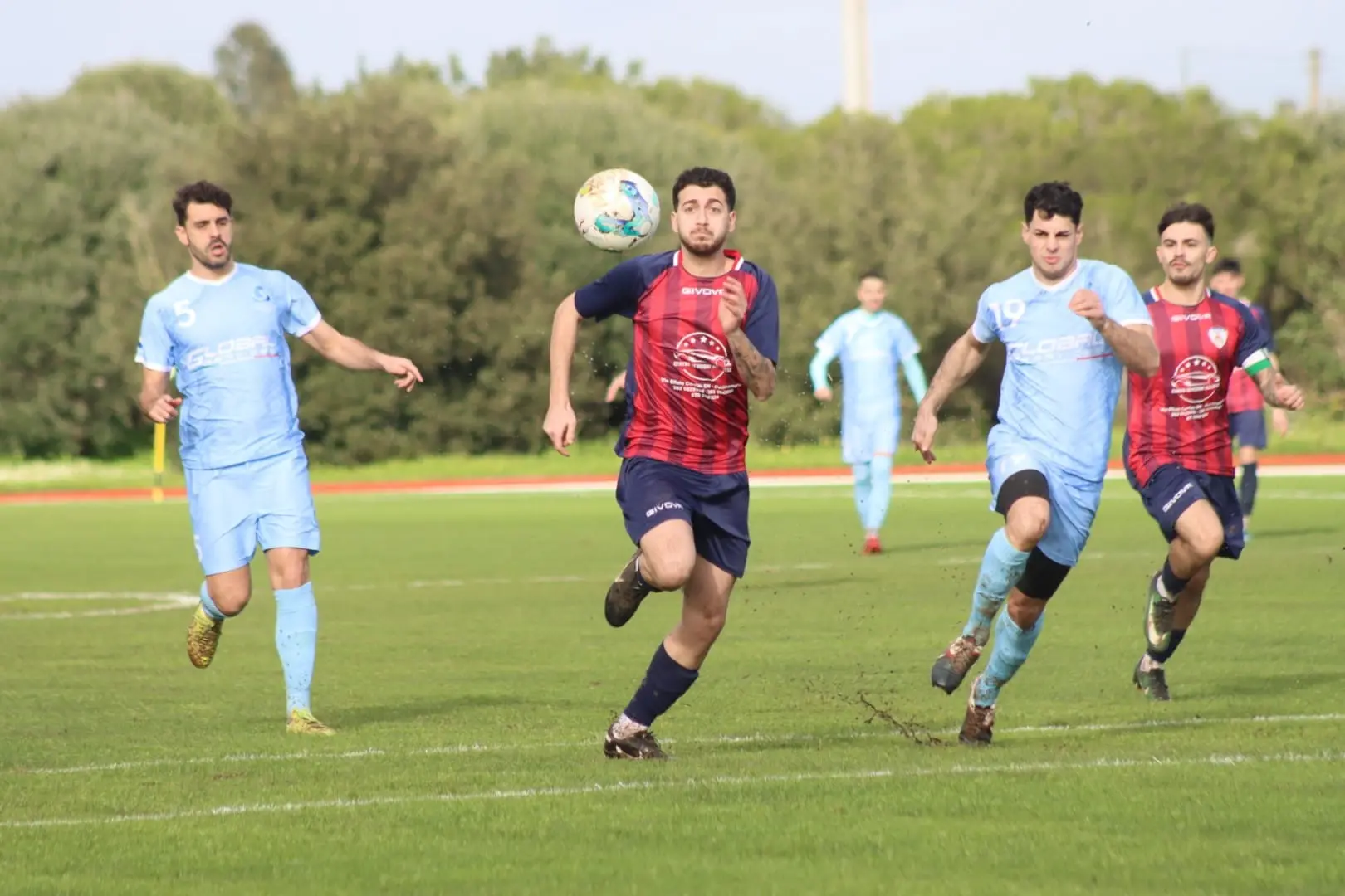 Una gara del girone A di Prima categoria fra Decimo 07 e Accademia (Serreli)