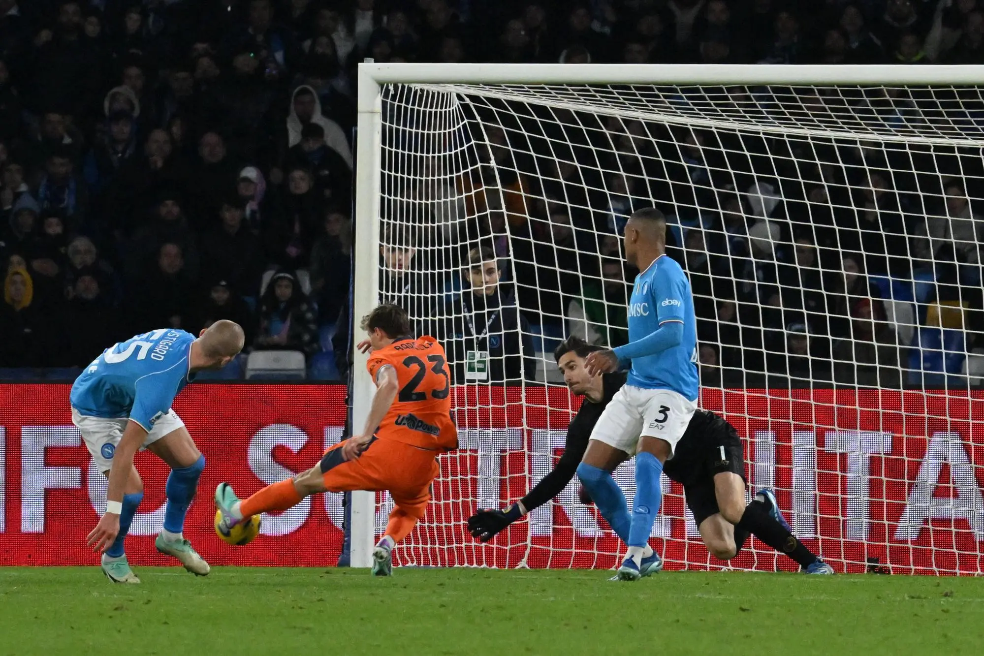 Il gol di Barella (Ansa)