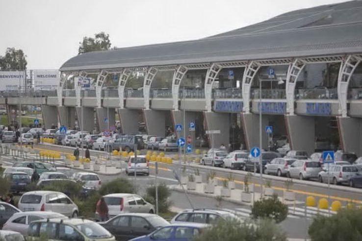 L'aeroporto di Cagliari Elmas (archivio L'Unione Sarda)