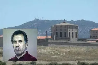 Il carcere di Badu 'e carros - nel riquadro Leoluca Bagarella