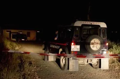 Carabinieri sul luogo del ritrovamento - foto Messina