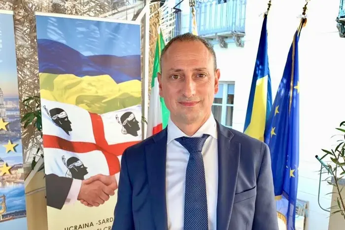 Anthony Grande, console ucraino in Sardegna