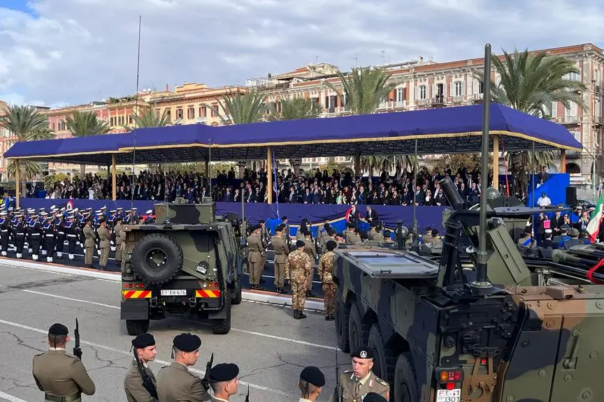 Il presidente della Repubblica Sergio Mattarella al porto di Cagliari per la Festa delle forze armate.  	Le immagini.  	(Unioneonline)