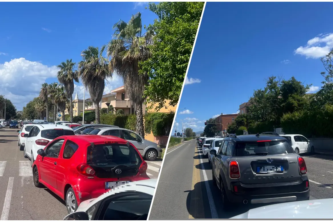 Le auto in coda al Poetto