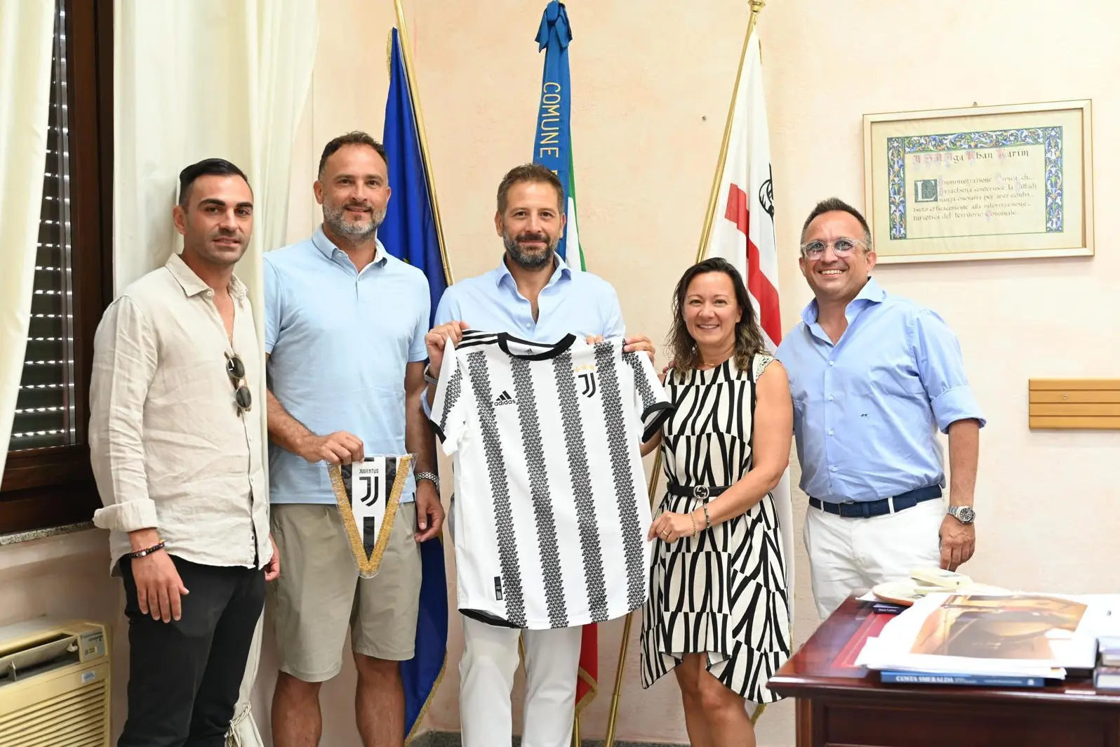 Un momento della presentazione della partnership tra Arzachena e Juventus