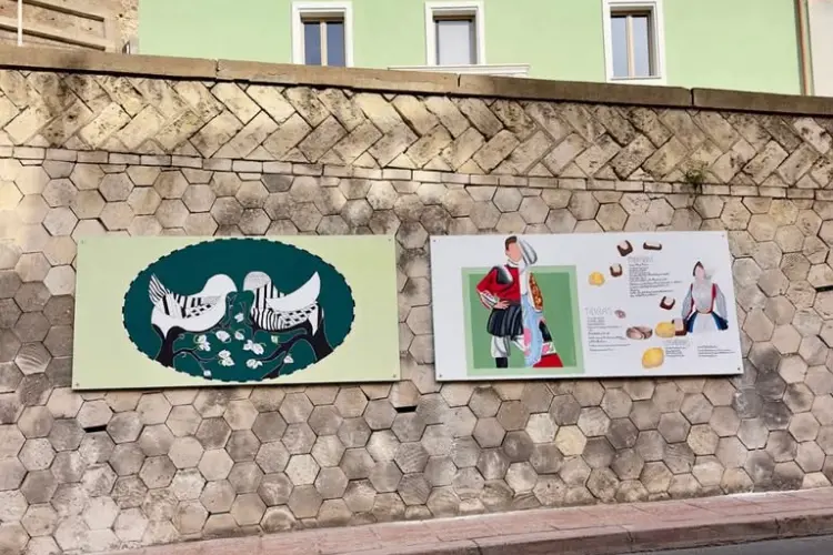 I disegni sui muri di Sennori (foto concessa)