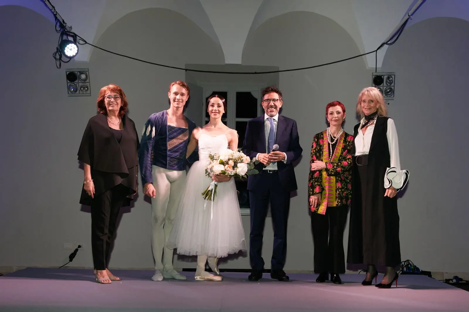 Il reumatologo Alberto Cauli durante la nomina