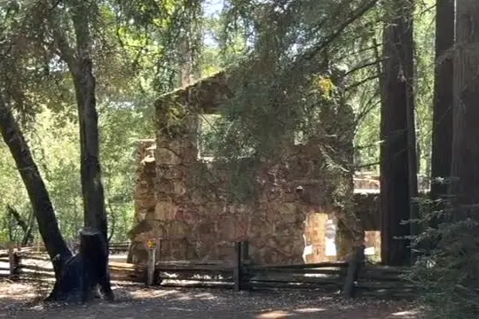 La casa del Lupo mai finita dove Jack London volle un tocco italiano