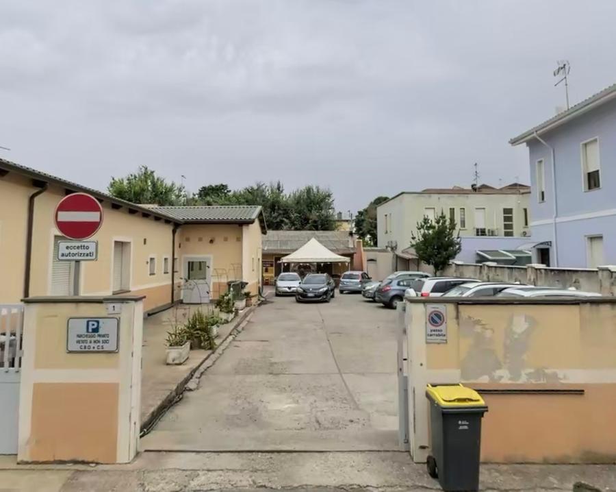 Oristano, parcheggio del Bocciofilo occupato stabilmente: scatta l’interrogazione