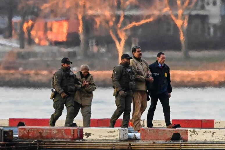 Scommette sulla cattura di Maduro poco prima di partecipare al blitz e guadagna 400mila euro, arrestato