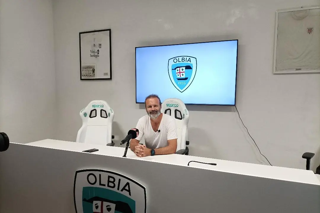 L'allenatore dimissionario dell'Olbia Lucas Gatti (foto Ilenia Giagnoni)