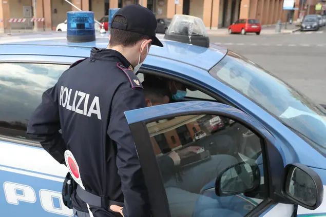 Polizia (Ansa)