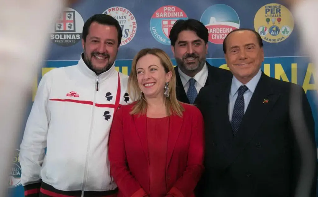 Salvini, Meloni e Berlusconi con Christian Solinas, candidato governaro del centrodestra (Ansa)