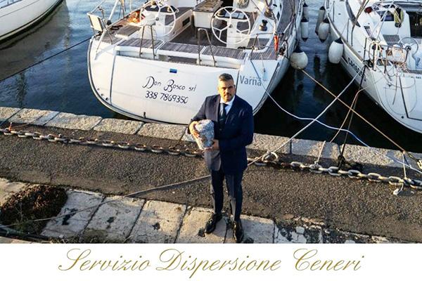 Ceneri in mare nel Golfo di Cagliari: un rito sobrio e regolamentato