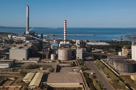 L'ex centrale elettrica Enel di Portoscuso (Ansa)