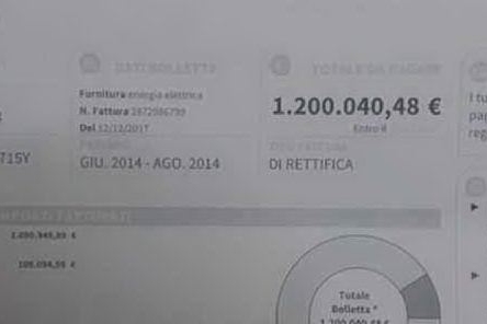 Nella cassetta postale una bolletta dell'Enel da record: 1 milione e 200mila euro