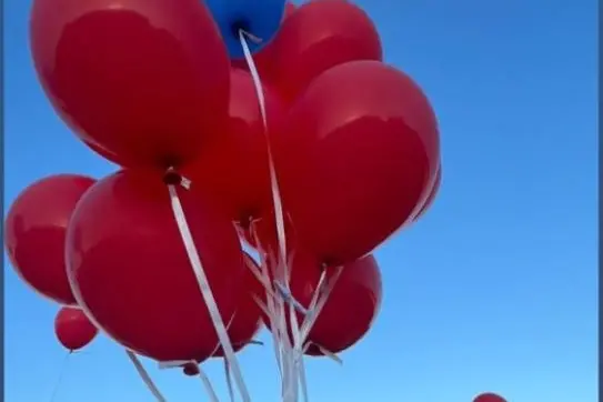 Palloncini a Stintino (foto Pala)
