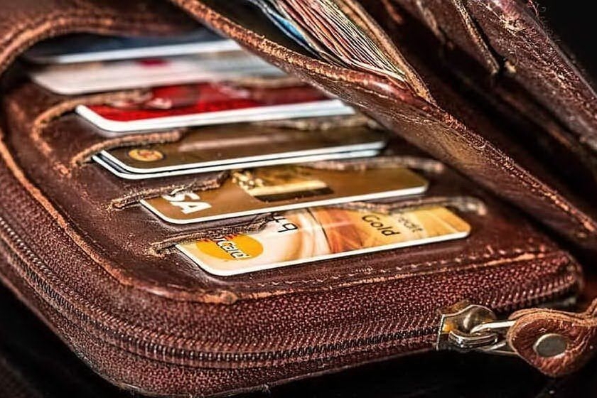 Un portafoglio (foto Pixabay)