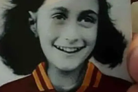 Anna Frank in maglia giallorossa