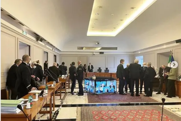 Una seduta della Consulta (Ansa)
