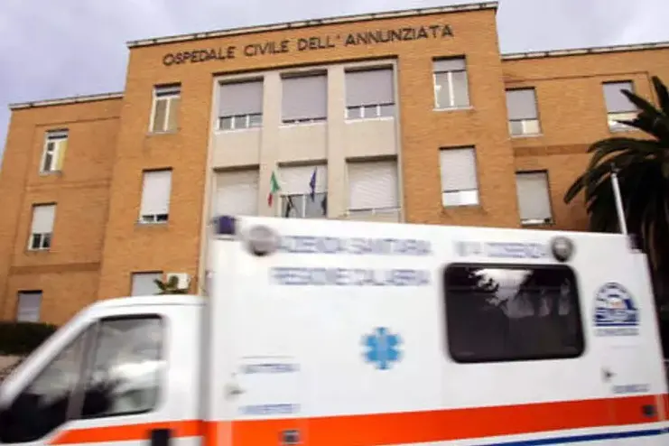 Ospedale civile di Cosenza (foto Ansa)