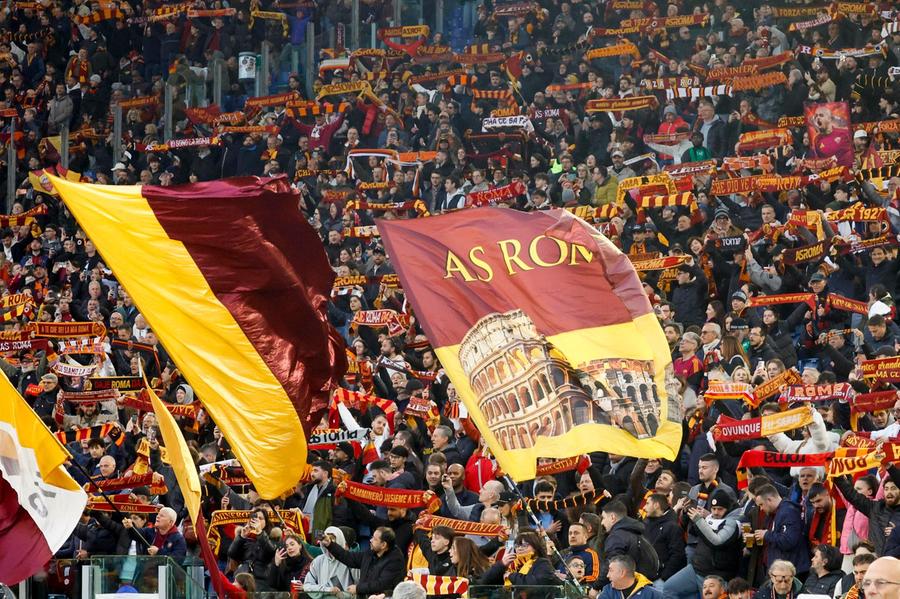 Serie A, il derby Roma-Lazio anticipato a domenica alle 12