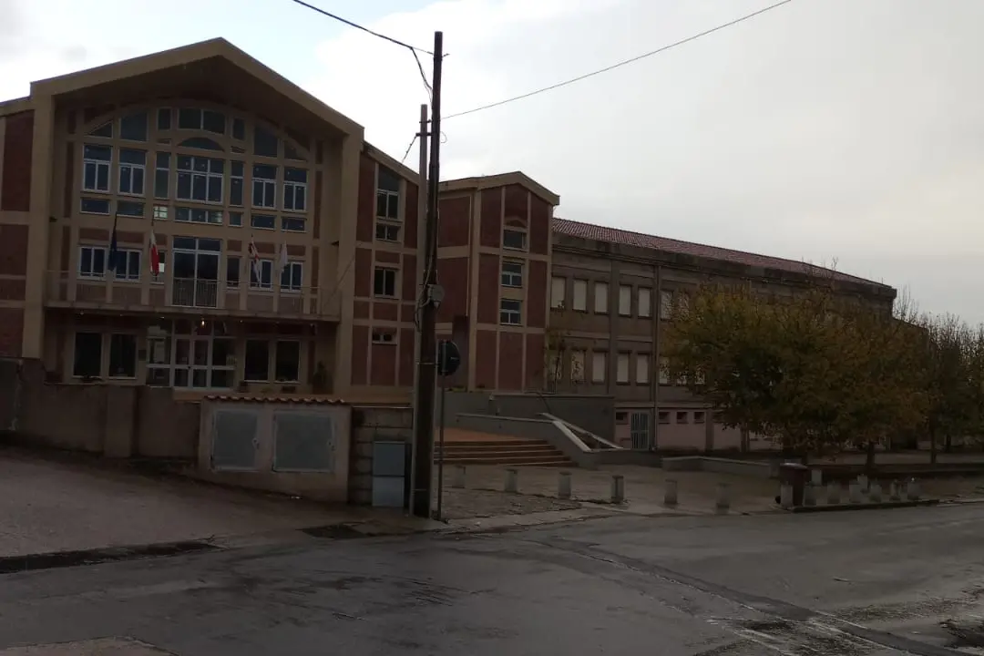 Isili, riprendono i lavori nell'Istituto superiore Zappa-Pitagora (foto Gioia)