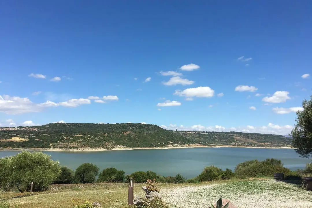 Sorradile, panorama del lago (foto Orbana)