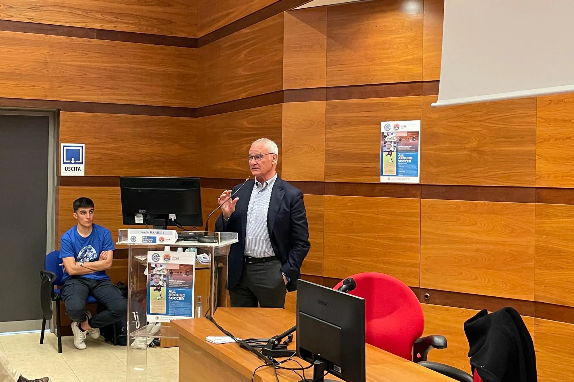 Claudio Ranieri, allenatore del Cagliari, durante il suo intervento alla Cittadella Universitaria (foto Spignesi)