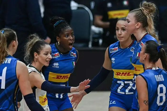 Le azzurre del volley (Ansa)