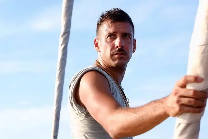 Francesco Gabbani in un'immagine del nuovo videoclip