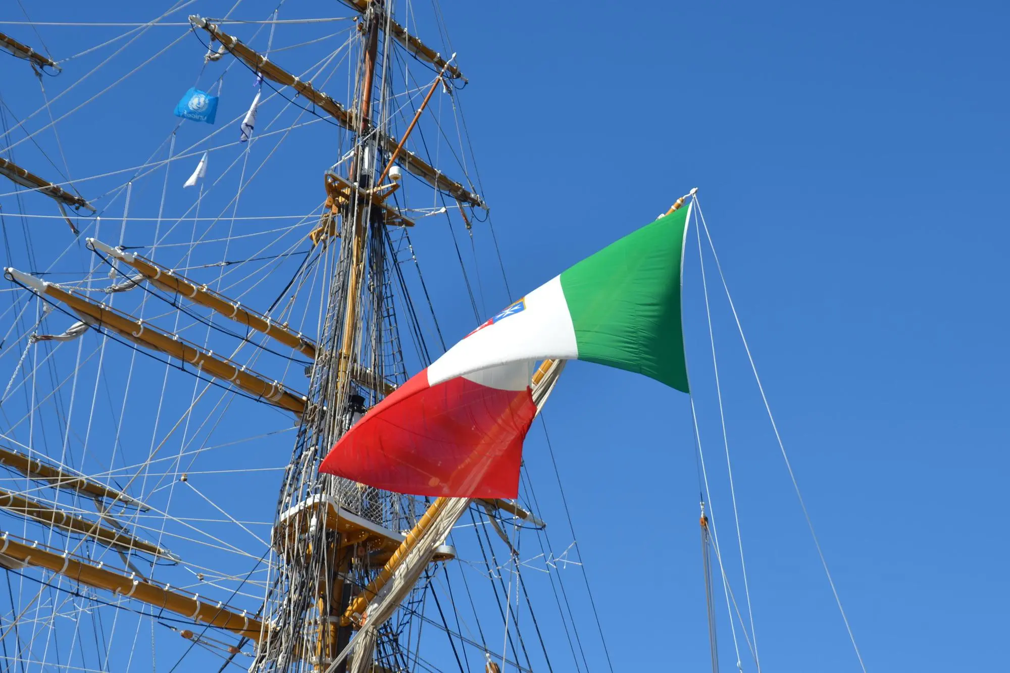 La Nave Vespucci, al molo Ichnusa al suo rientro in Italia dopo il Tour in nord America (Ansa)