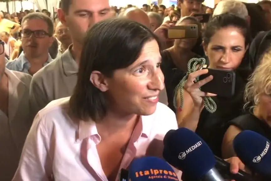 Schlein: Calabresi candidato sindaco di Milano? È Presto