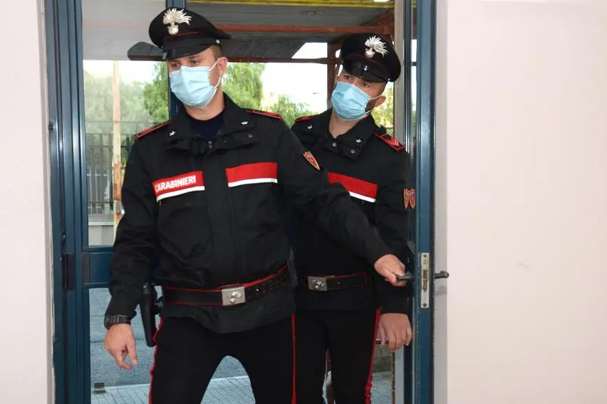 (foto carabinieri)