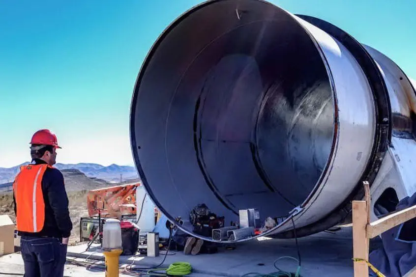 Uno dei &quot;tubi&quot; testati da Hyperloop negli Usa