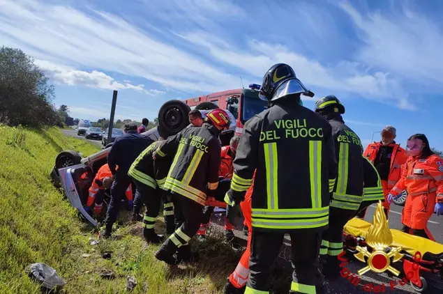 L'incidente (foto vigili del fuoco)