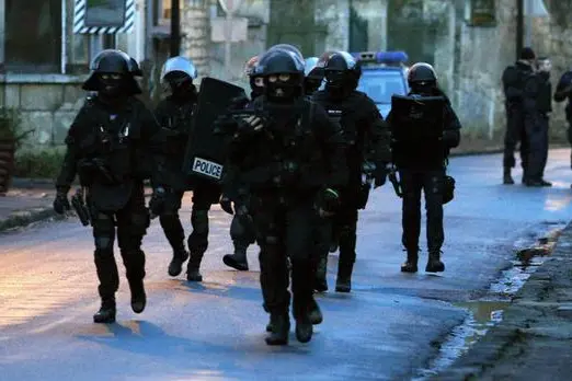 Forze speciali della polizia francese (foto Ansa/Epa)