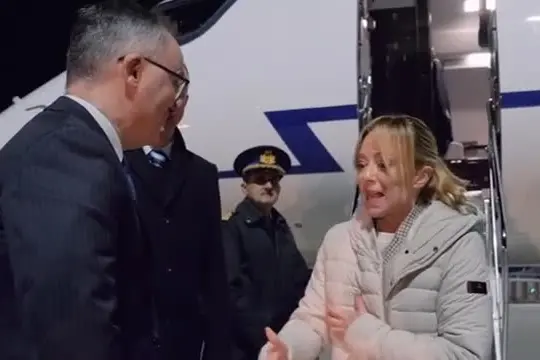 Ucraina, Meloni atterrata a Berlino per il vertice dei leader